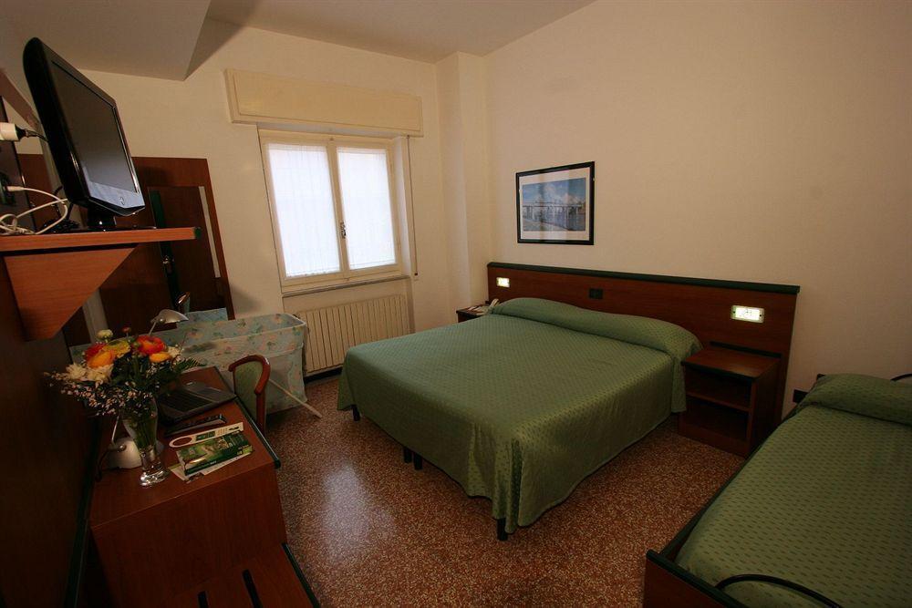 Albergo Adriana سيلي ليجور المظهر الخارجي الصورة