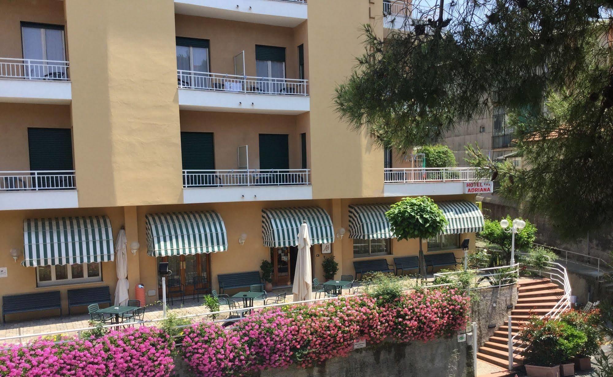 Albergo Adriana سيلي ليجور المظهر الخارجي الصورة